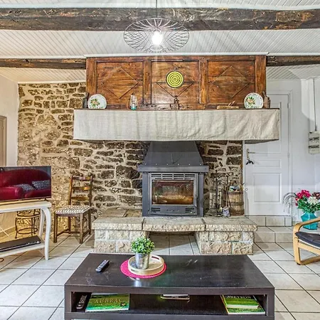 2 Bedroom Cozy In Dom wakacyjny