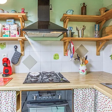 2 Bedroom Cozy In בית נופש