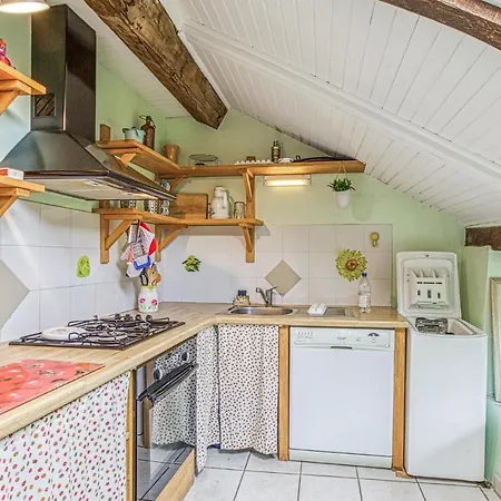 2 Bedroom Cozy In בית נופש
