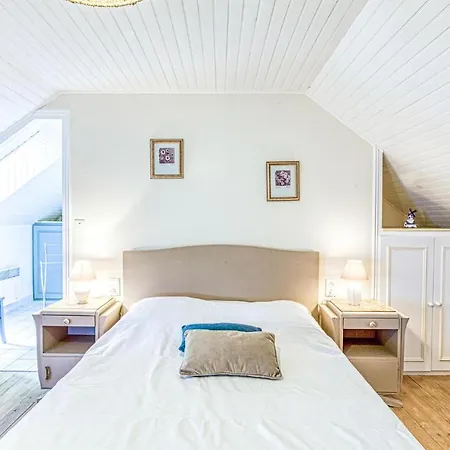 בית נופש 2 Bedroom Cozy In