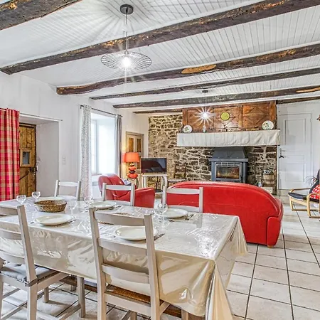 2 Bedroom Cozy In