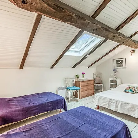 2 Bedroom Cozy In