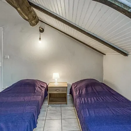 2 Bedroom Cozy In * Pierrefiche (Aveyron)